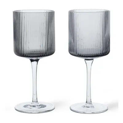 Ferm Living Ripple hvidvinsglas 26 cl 2-pak Smoked grey